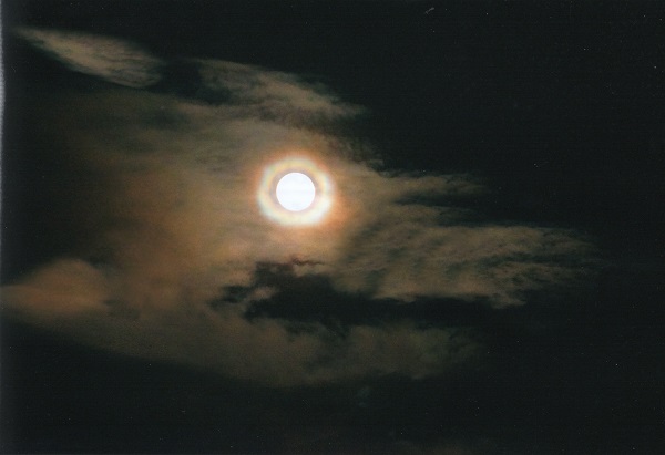 「奇跡の写真　月光のドラゴンアイ」